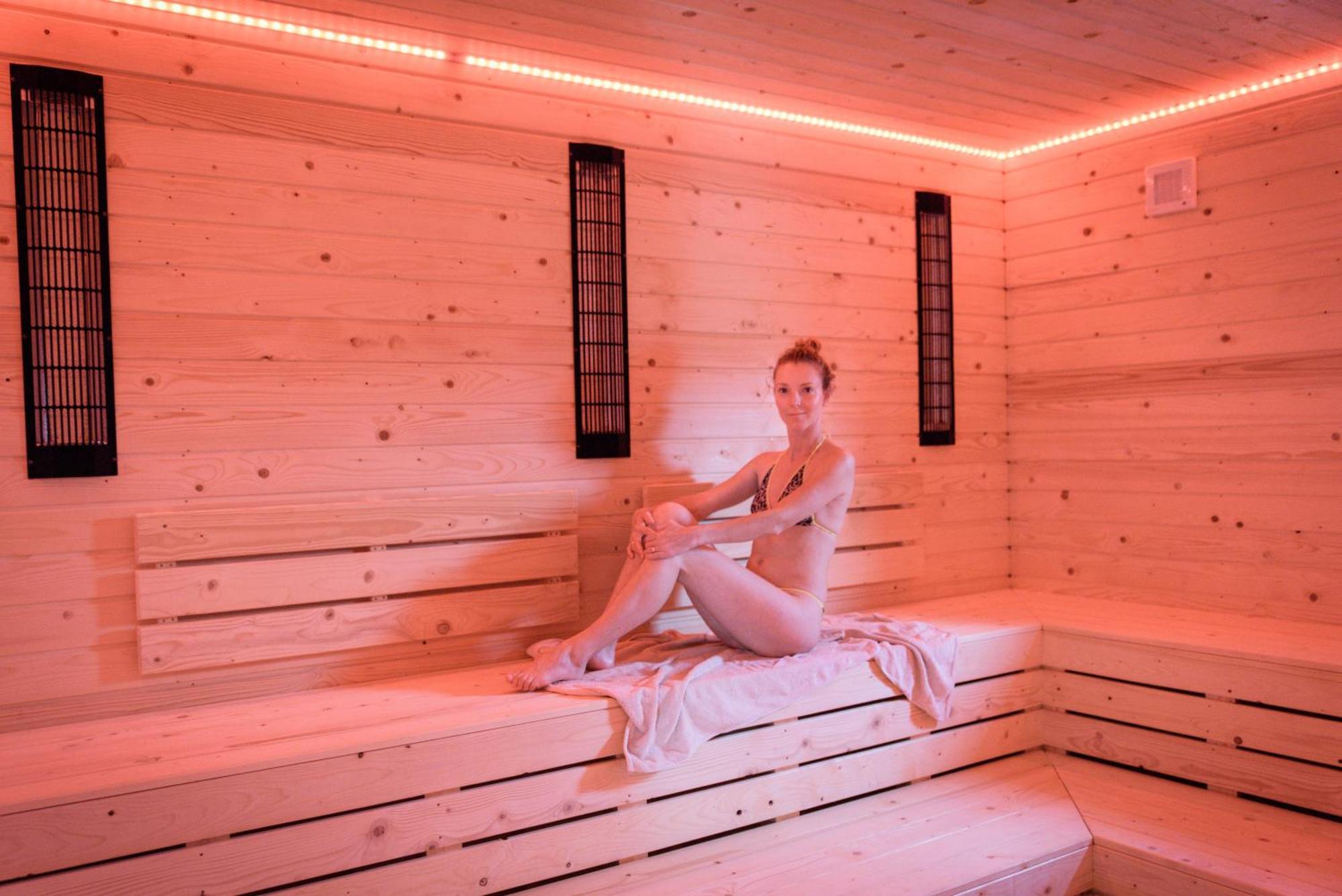 Wellness Resort Szecseny Jigodin Bai Bilik gambar